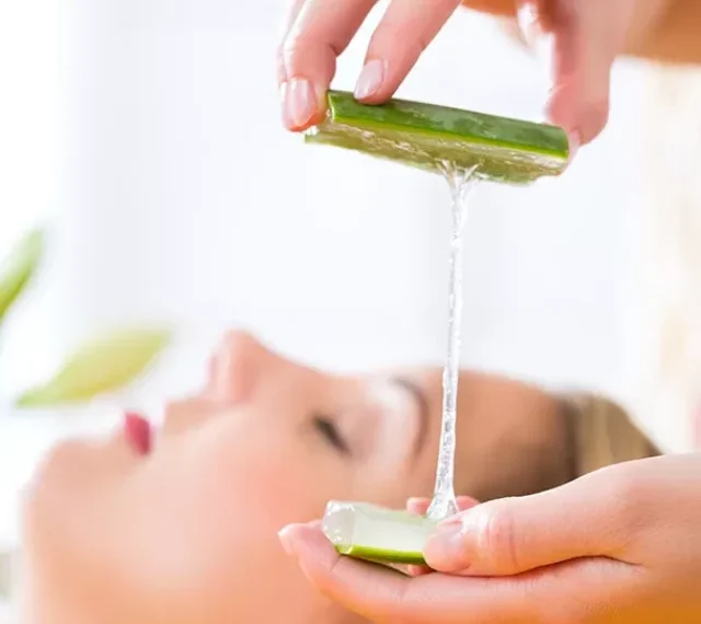 Thedalweb 45 242-glowing-skin-secrets-homemade-face-packs-with-aloe-vera_138333836
