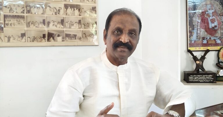 padaiyaanda maaveeraa movie: "‘படையாண்ட மாவீரா’ படத்திற்கு மிகப்பெரிய பலம் இருக்கிறது; அதற்கு முன்னால் நிகழ்காலப் படங்கள் பலவற்றின் பலவீனங்களைச் சொல்லப்போகிறேன்." - கவிஞர் Vairamuthu