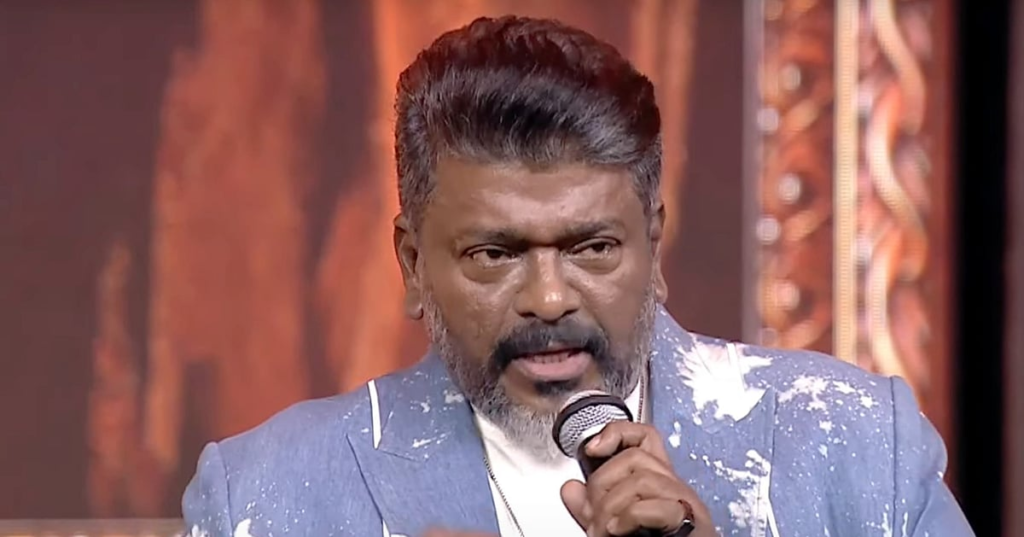 மதுரை 'இட்லி கடை' திரைப்பட விழாவில் மதுரை துலுக்க நாச்சியார் அம்மன் பற்றி நடிகர் பார்த்திபன் பேசியிருக்கிறார்.| actor Dhanush speaks openly about movie review in Idli Kadai movie trailer launch