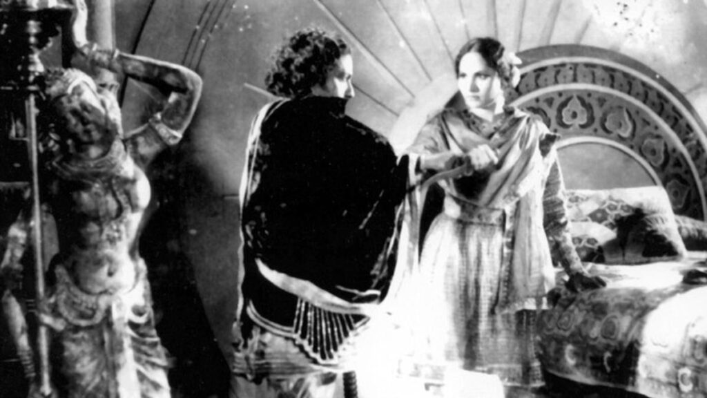 ‘மகாமாயா’ - 3 கிளைமாக்ஸுடன் உருவான வரலாற்றுத் திரைப்படம்! | mahamaya film made with three climax