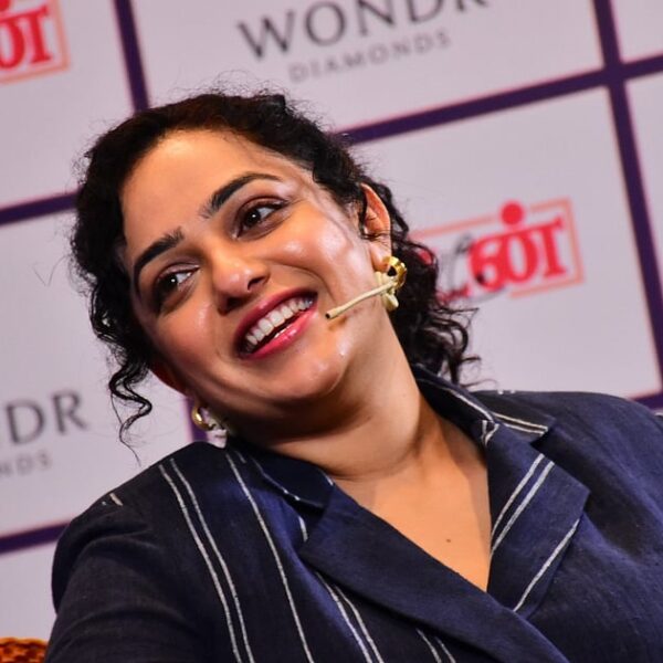 Thedalweb 52 Nithya Menen: "படப்பிடிப்பில் என் கைகளால் சாணத்தை அள்ளினேன்!" - நித்யா மெனேன் | `` I picked up cow dung with my hands!" - Nithya Menen