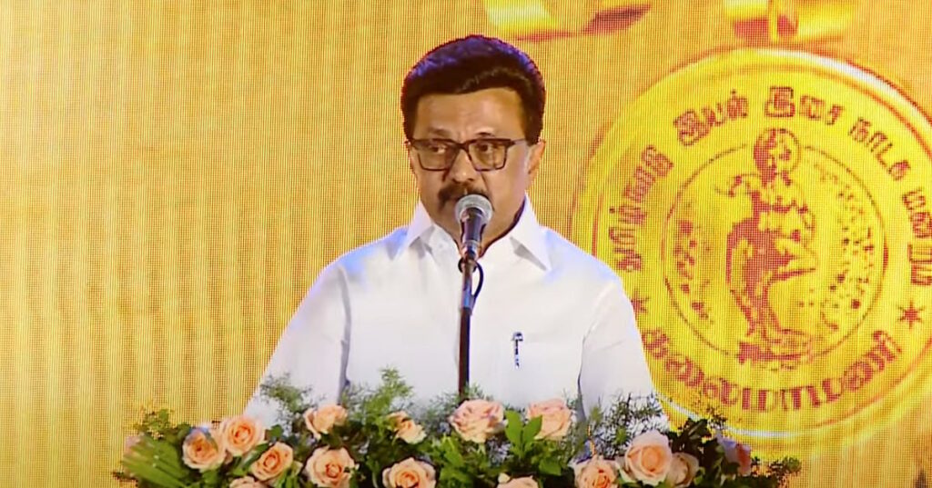 இளையராஜா பாராட்டு விழாவில் 'என் மேல் ஏன் இவ்வளவு பாசம்?' எனக் கேட்டார் - முதல்வர் ஸ்டாலின் | Chief Minister Stalin answers speech in Kalaimamani awards event