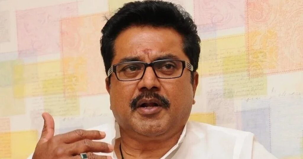 Dude: "எல்லாவற்றையும் சிறப்பாக செய்யக்கூடிய ஒரு இயக்குநர் நடிகர் அவர்"- பிரதீப் குறித்து சரத்குமார் | sarathkumar on pradeep ranganathan