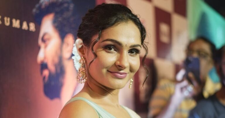 Mask: "வெற்றிமாறன் சார் இல்லாமல் எதுவும் நடந்திருக்காது" - Andrea பேச்சு | “We’re All Vetrimaaran’s Puppets”: Andrea’s Candid Speech Wins Applause at Mask Event