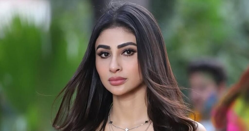 நாகினி: "நீண்டகாலமாக எனக்குப் பயத்தைக் கொடுத்துக் கொண்டிருந்தது" - மோசமான அனுபவத்தைப் பகிர்ந்த மௌனி ராய்| Mouni Roy about her starting carrier