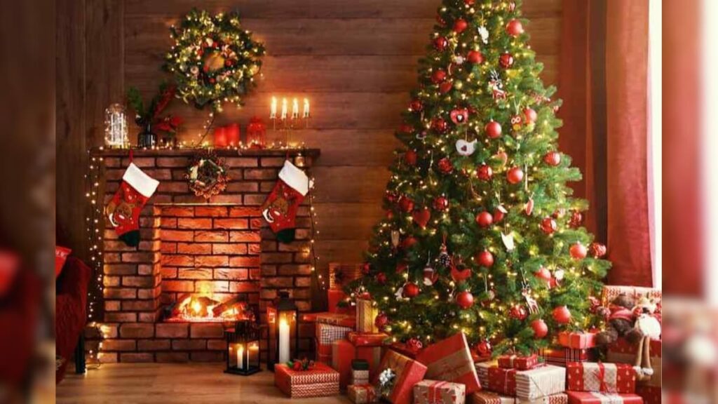 Christmas tree 2025 12 f19fa3f8bd0e8e4296eef86c05af6559 3x2 Thedalweb கிறிஸ்துமஸ் மரத்தை எந்த திசையில் வைப்பது நல்லது? அவசியம் தெரிஞ்சுக்கோங