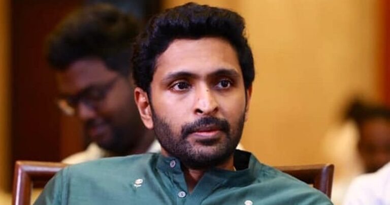 ``டாணாக்காரன் அறிவுக்கும், சிறை கதிரவனுக்கும் பெரிய வித்தியாசம் இருக்கும்." - விக்ரம் பிரபு | "There will be a big difference between a arivu and kathiravan." - Vikram Prabhu |