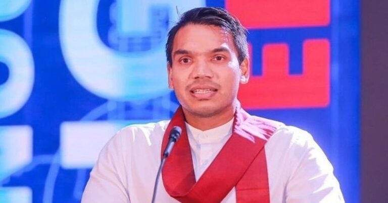 JanaNayagan: “சினிமாவிற்கு முடிவுரை எழுதிவிட்டு புதிய பயணத்தை தொடங்கியிருக்கிறார்”- ராஜபக்சே மகன் வாழ்த்து |namal Rajapaksa wishes to Vijay