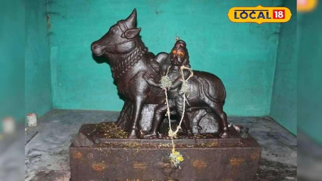 HYP 5704831 cropped 15012026 121839 sorikkampattitemplestatue 2 3x2 Thedalweb மதுரையின் உண்மை கதை.. ஜல்லிக்கட்டு வீரருக்கு கிராம மக்கள் கட்டிய கோயில்.. பின்னணியில் இப்படி ஒரு சம்பவமா! | ஆன்மிகம்