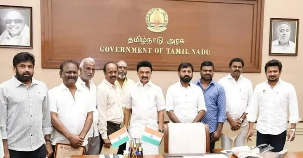 தமிழ் திரைப்பட தயாரிப்பாளர் சங்க தேர்தல்: இரு அணிகள்... ஏராள சுயேச்சைகள்- பரபரக்கும் தேர்கள் பணிகள்! tamil film producers council 2026 -29 election, candidates and updates