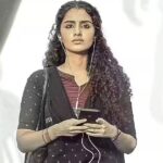 லாக் டவுன் விமர்சனம்: அனுபமா பரமேஸ்வரன், சார்லி, நிரோஷா நடிப்பில் வெளியான லாக் டவுன் படம் எப்படி இருக்கு? | Lockdown Review: How is the film Lockdown starring Anupama Parameswaran, Charlie, and Nirosha?