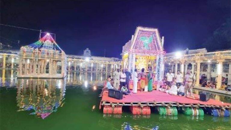 நெல்லையப்பர் கோயில் தெப்பத் திருவிழா: சிறப்பு நிகழ்ச்சிகள், கூட்டம் | Spirituality News (ஆன்மீக செய்திகள்)