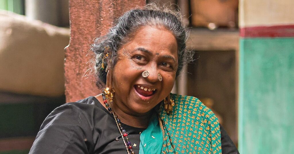 ராதிகா, அருள்தாஸ், சிங்கம்புலி, பால சரவணன் நடிப்பில், சிவகார்த்திகேயன் தயாரிப்பில் தாய் கிழவி எப்படி இருக்கு? | How is Sivakarthikeyan's Thaai Kizhavi starring Radhika, Aruldass, Singampuli, Bala Saravanan.