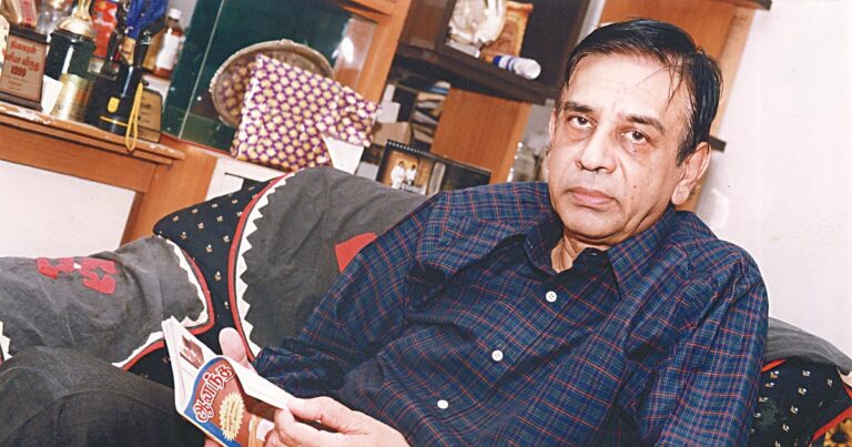 `மின்னணு ஓட்டுப்பதிவு கண்டுபிடிப்பும், கடைசி வரை சொல்லாத மெக்ஸிகோ சலவைக்காரி ஜோக்கும்! | A special 25 points on writer Sujatha