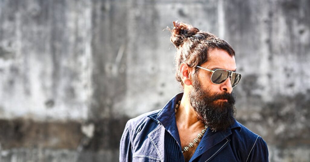 விக்ரம் பிறந்தநாளில் காத்திருக்கும் சர்ப்ரைஸ்; ரெடியான புரோமோ வீடியோ - 'சீயான் 63' அப்டேட்!