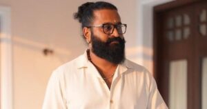 ``தம்பி, நீ சினிமாவுக்கு கிடைச்ச சொத்து!" - 'யூத்' கென் கருணாஸை பாராட்டிய ரிஷப் ஷெட்டி!