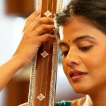 "இப்போது கூட கை நடுங்குகிறது; நேரம் வரும்போது அந்த இசையமைப்பாளரின் பெயரை சொல்வேன்.!" – பாடகி ஸ்வாகதா