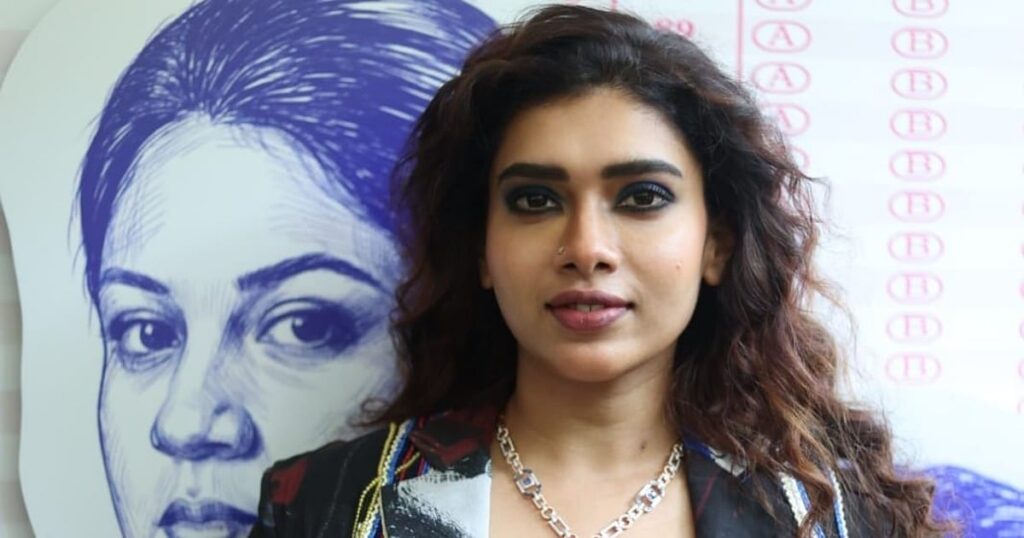 “ஓடிடி-யில் இது எனக்கு இரண்டாவது இன்னிங்ஸ்!” – போலீஸ் வேடத்தில் மிரட்டும் துஷாரா விஜயன் | “This is my second innings in the OTT space!” — Dushara Vijayan, commanding attention in a police uniform.